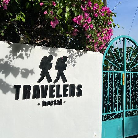 Hostal & Cafe Travelers サンティアゴ エクステリア 写真