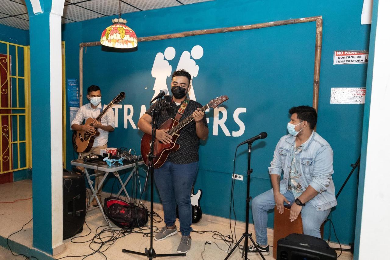 Hostal & Cafe Travelers サンティアゴ エクステリア 写真